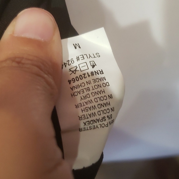 𝅺MIND Code Crop Top - Picture 5 of 6